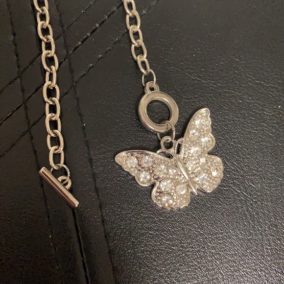 Rhinestone butterfly necklace with matching dangling earrings - Picture 8 of 11